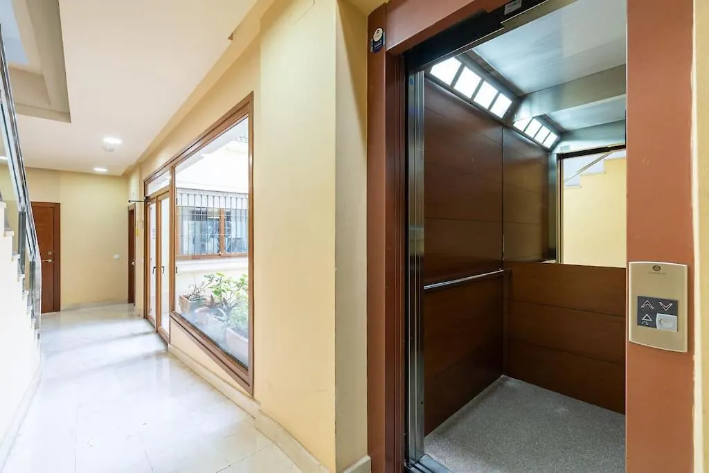 Central Apartment With Pool Malaga