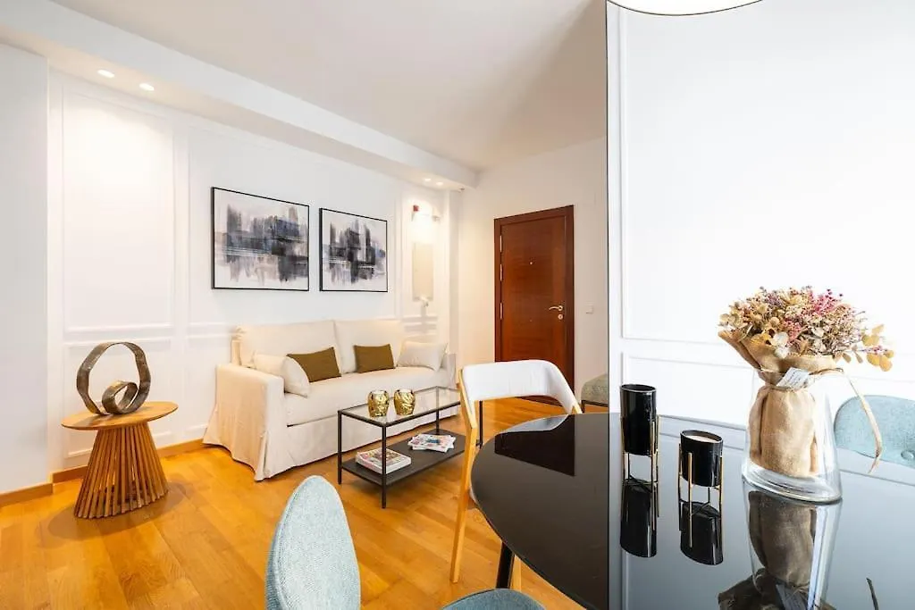 Central Apartment With Pool Malaga